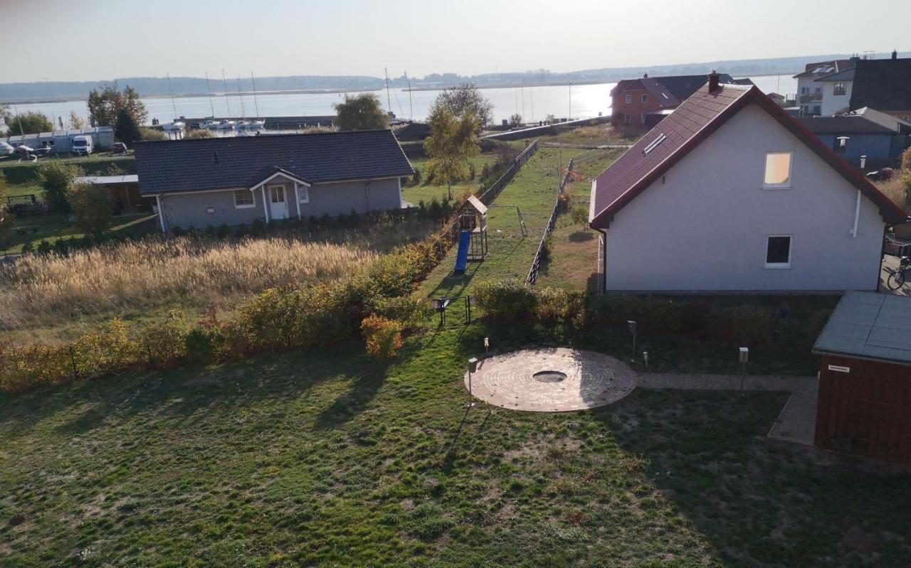 Peenemuende, Seglerhafen St Schoner 7, 13, 14 Bagian luar foto